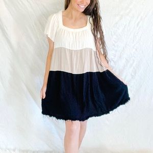 SOLD Umgee neutral colorblock dress
Size S